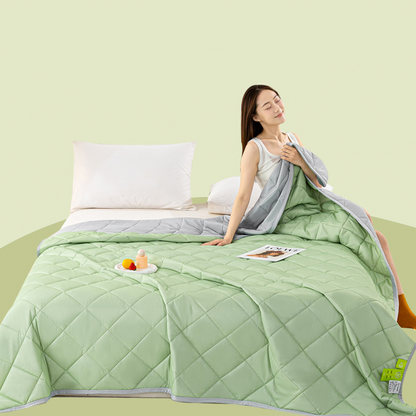 💤❄️ Solid Color Lightweight Cooling Summer Comforter ☁️ Ultra Soft Breathable Thin Cool Bed Quilt Perfect for Hot Summer Nights Bedroom Decor