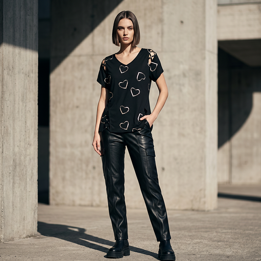 1. ❤️👚Women’s Heart Print V-Neck Top – Süßer Alltag Basic Oberteil